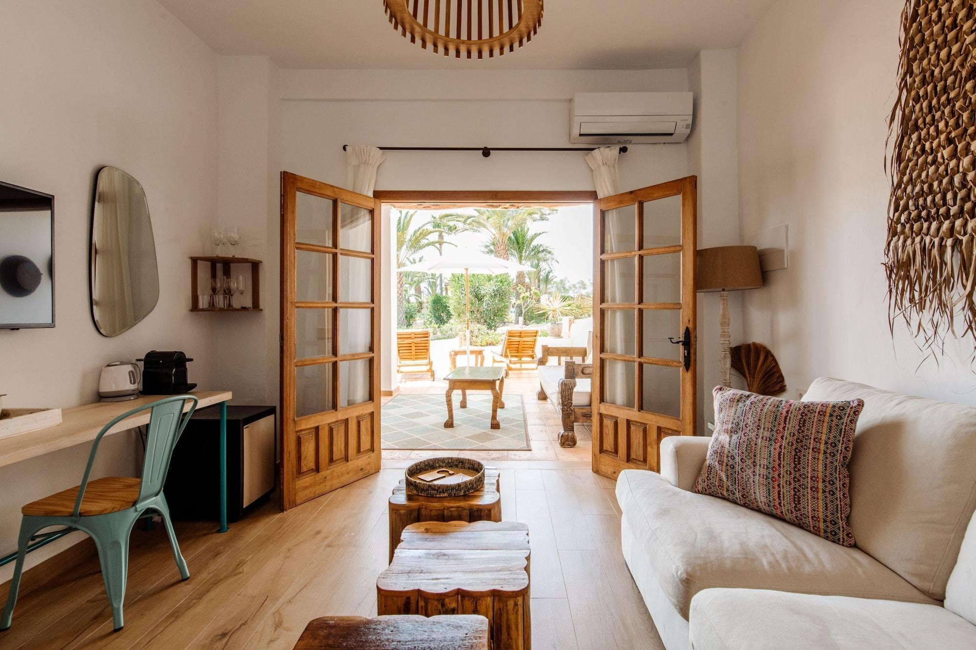 Hotel Petunia Ibiza (Adults Only) Cala Vadella  Exterior foto